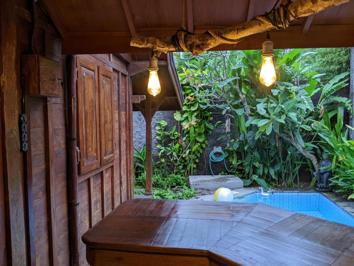 Bagus - Near & Trendy Shops, Restaurants, Cafes Villa