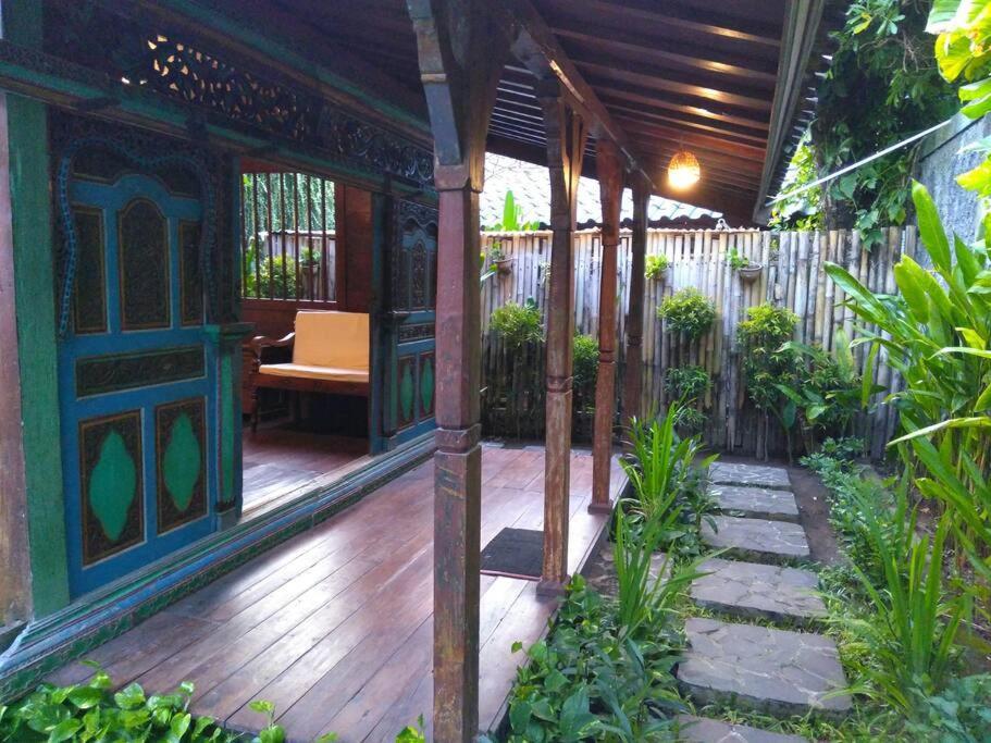 Bagus - Near & Trendy Shops, Restaurants, Cafes Seminyak (Bali)