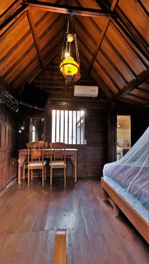 Bagus - Near & Trendy Shops, Restaurants, Cafes Villa Seminyak (Bali)